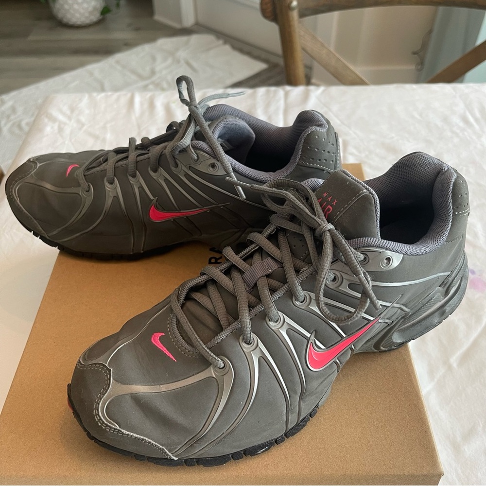 Nike Air Max Torch - Size 9.5 - image 4